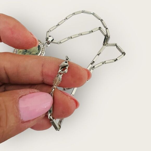 18 KGF cameo Pendant & matching necklace - Picture 2 of 5